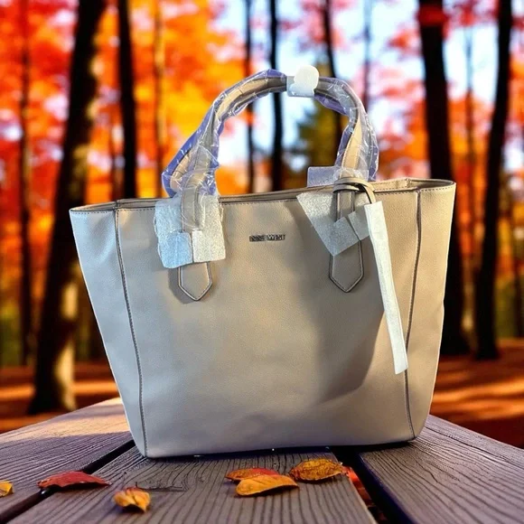Nine West Bags Nine West Large Tote Bag In A Beautiful Cream
